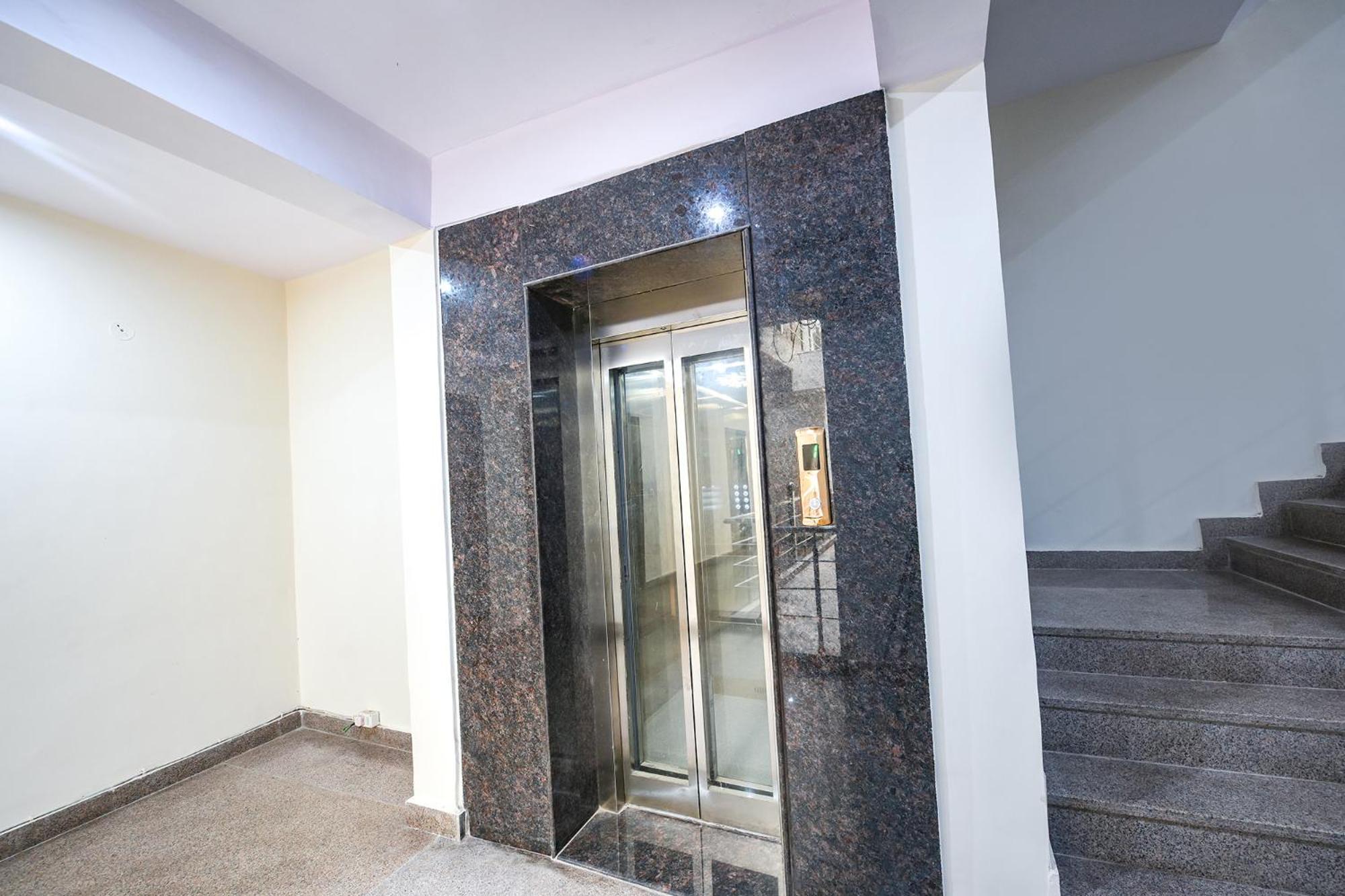 Fabhotel The Yashobhumi Near Yashobhoomi Convention Centre Deli Exterior foto